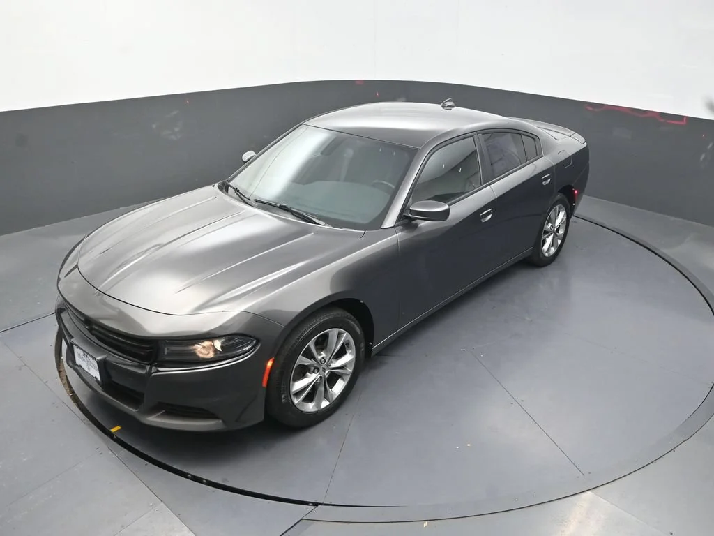 Used 2020 Gray Dodge SXT image 16