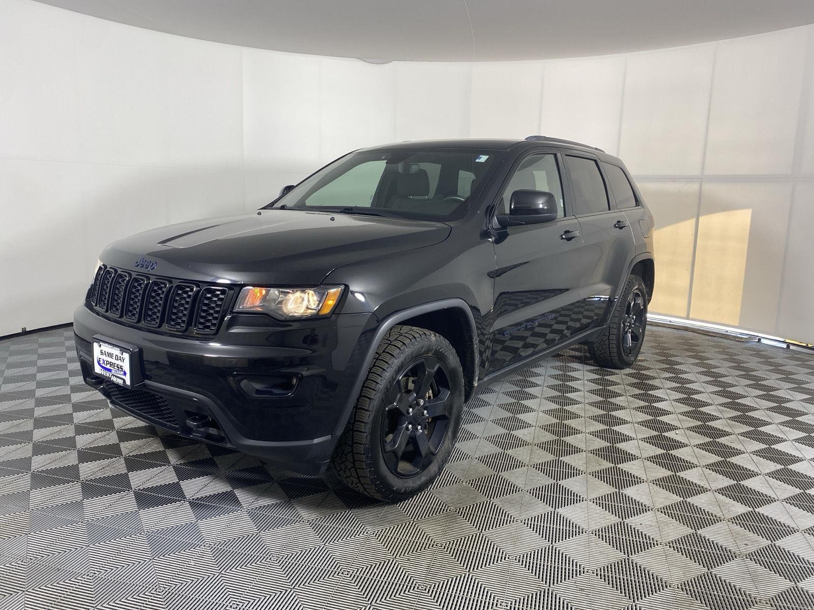 Used 2019 Diamond Black Crystal Pearlcoat Jeep Upland image 11