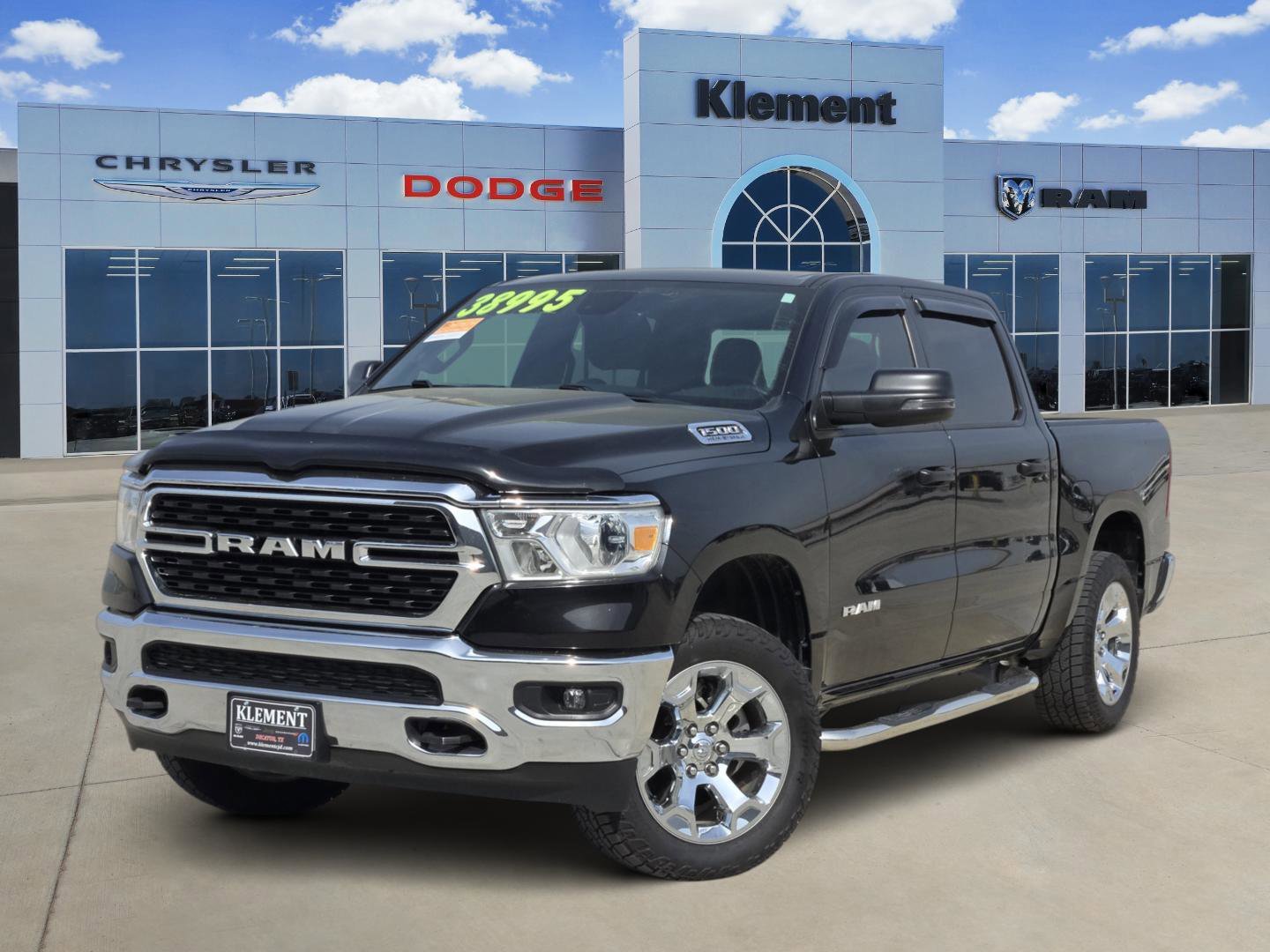 2023 RAM 1500 Big Horn/Lone Star 4x4 Crew Cab 5'7's photo