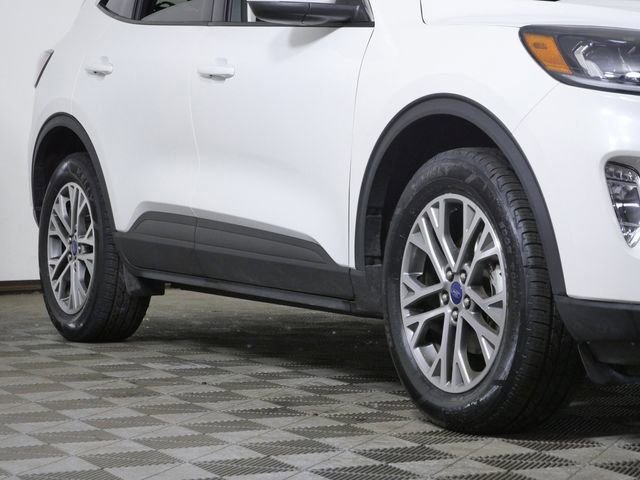 Used 2022 White Ford SEL image 2