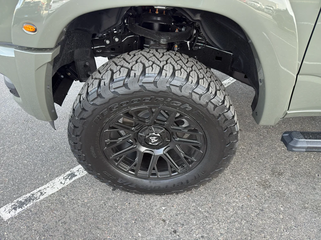 New 2026 Canyon Lake Exterior Paint RAM Laramie image 36