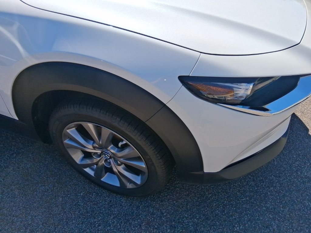 Used 2021 White Mazda Select image 9