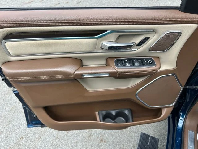 Used 2021 Blue Ram Laramie image 20