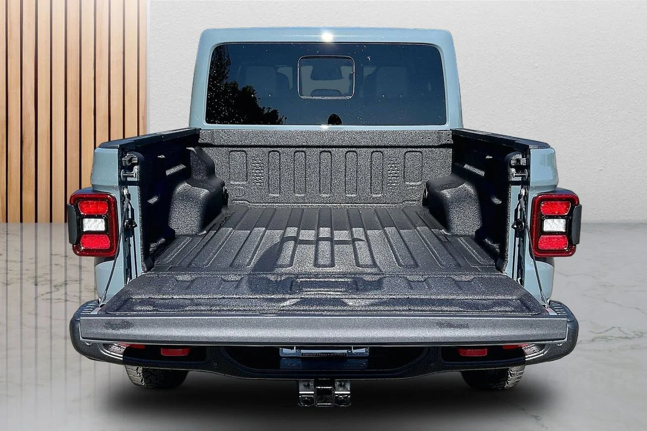 New 2026 Anvil Clear-Coat Exterior Paint Jeep Rubicon X image 24