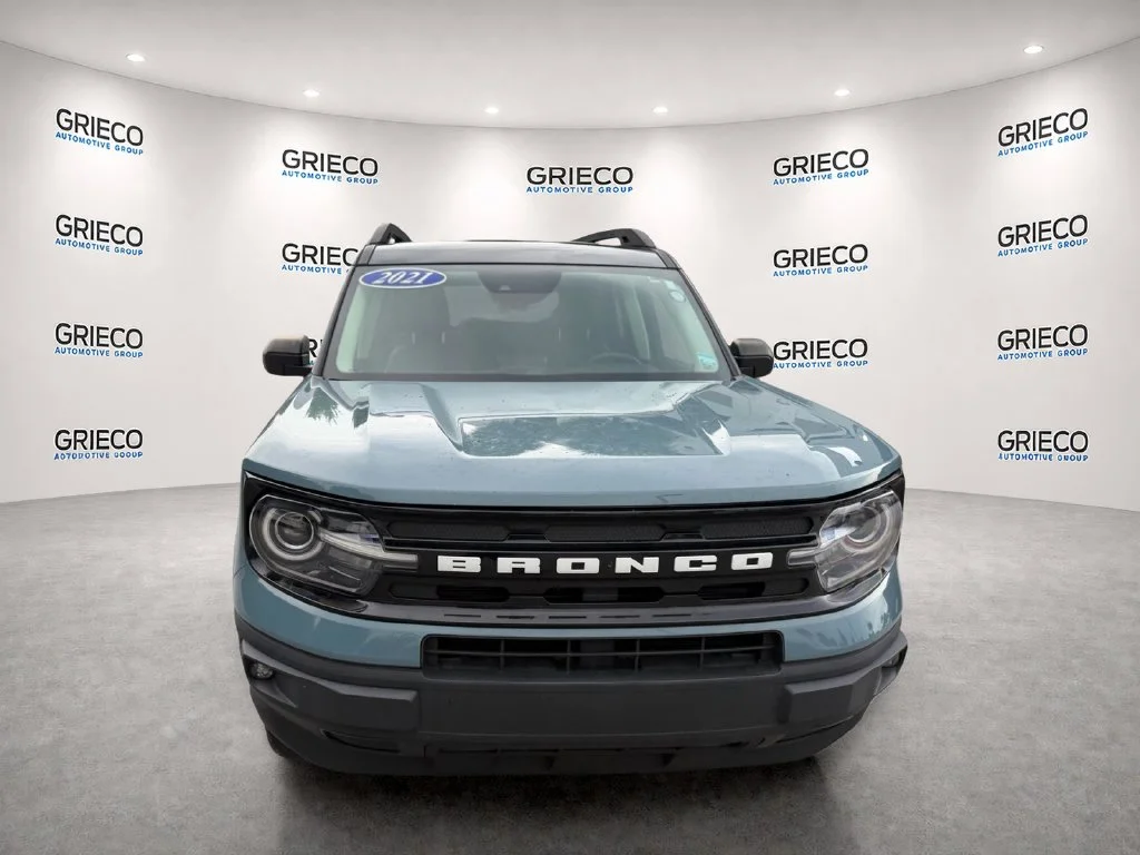 Used 2022  Ford Outer Banks image 2