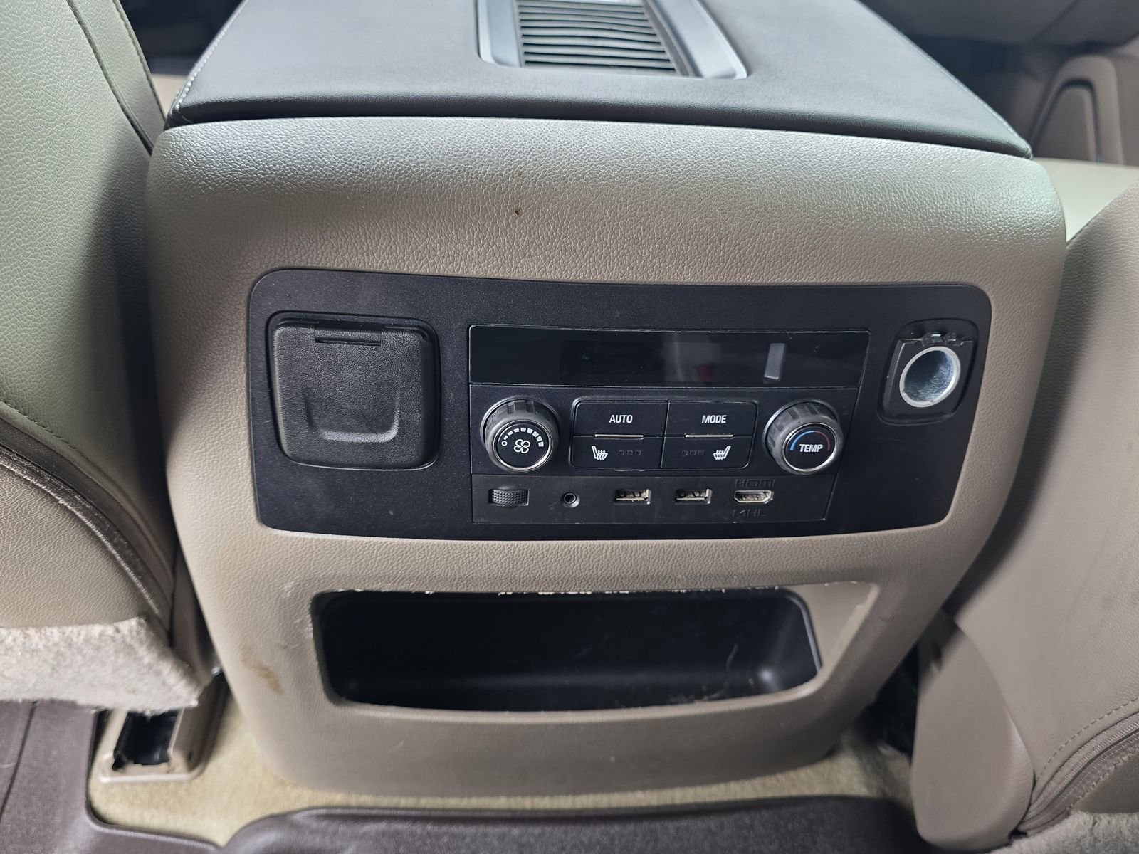 Used 2017 SUMMIT WHITE Chevrolet Premier image 31