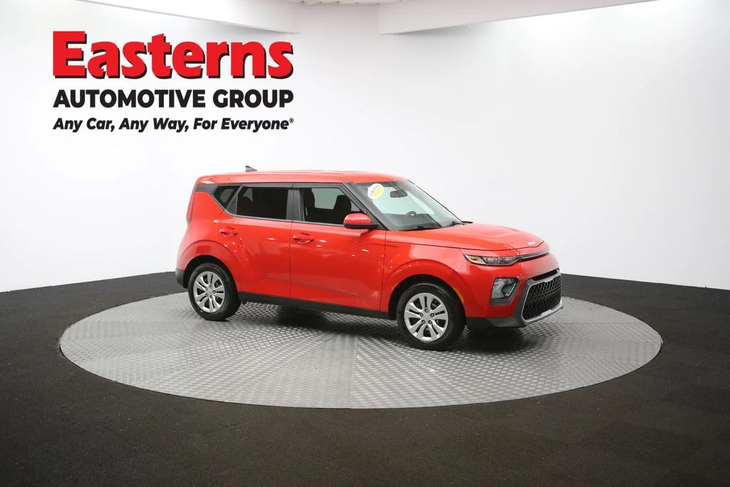 Used 2022 Red Kia LX image 45