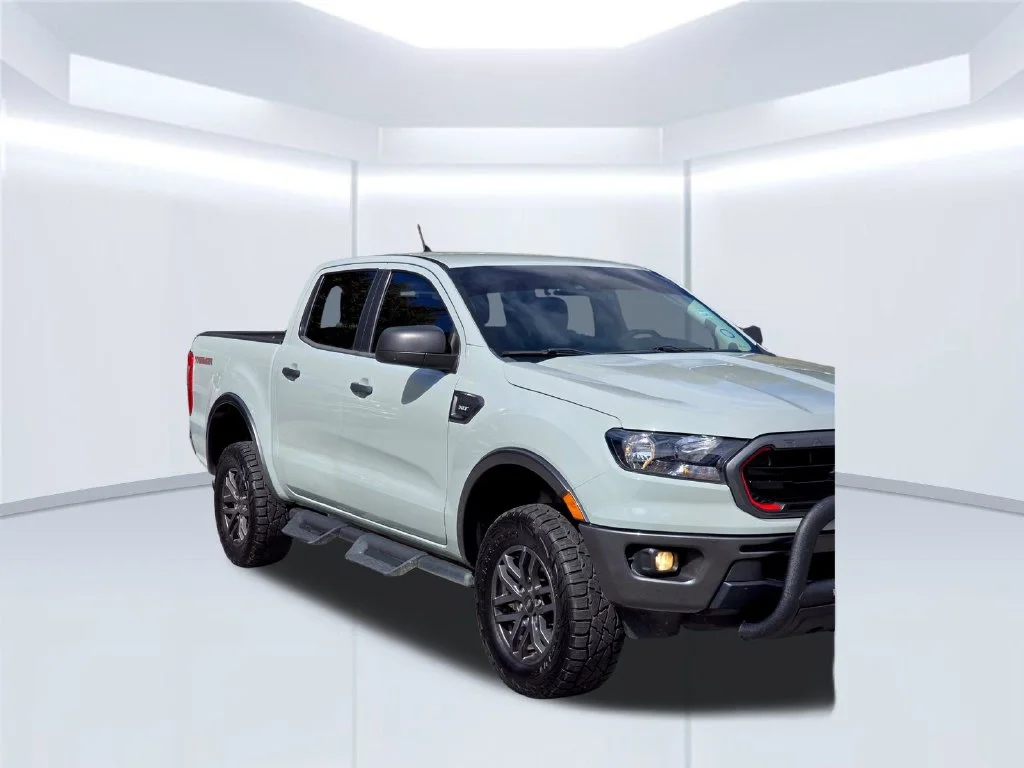 Used 2023 Green Ford XLT image 49