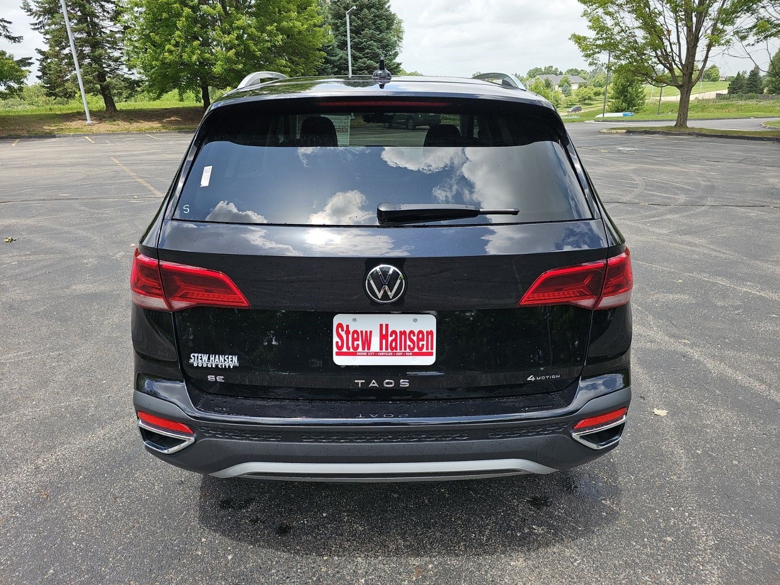 Used 2024 Black Volkswagen SE image 4