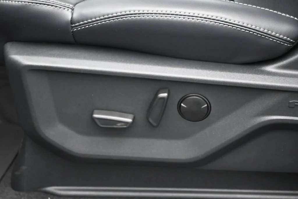 New 2027 Black Ford Platinum image 9