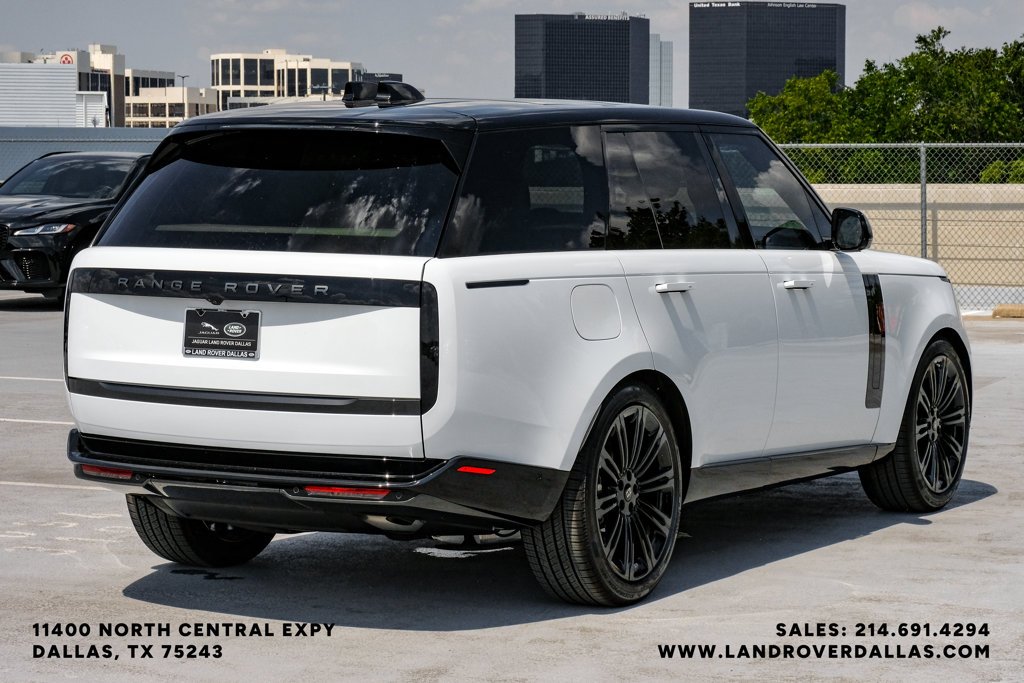 New 2027 Fuji White Land Rover SE image 6