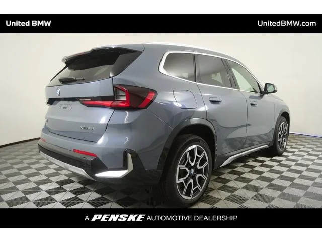 New 2027 Storm Bay Metallic BMW X1 image 4