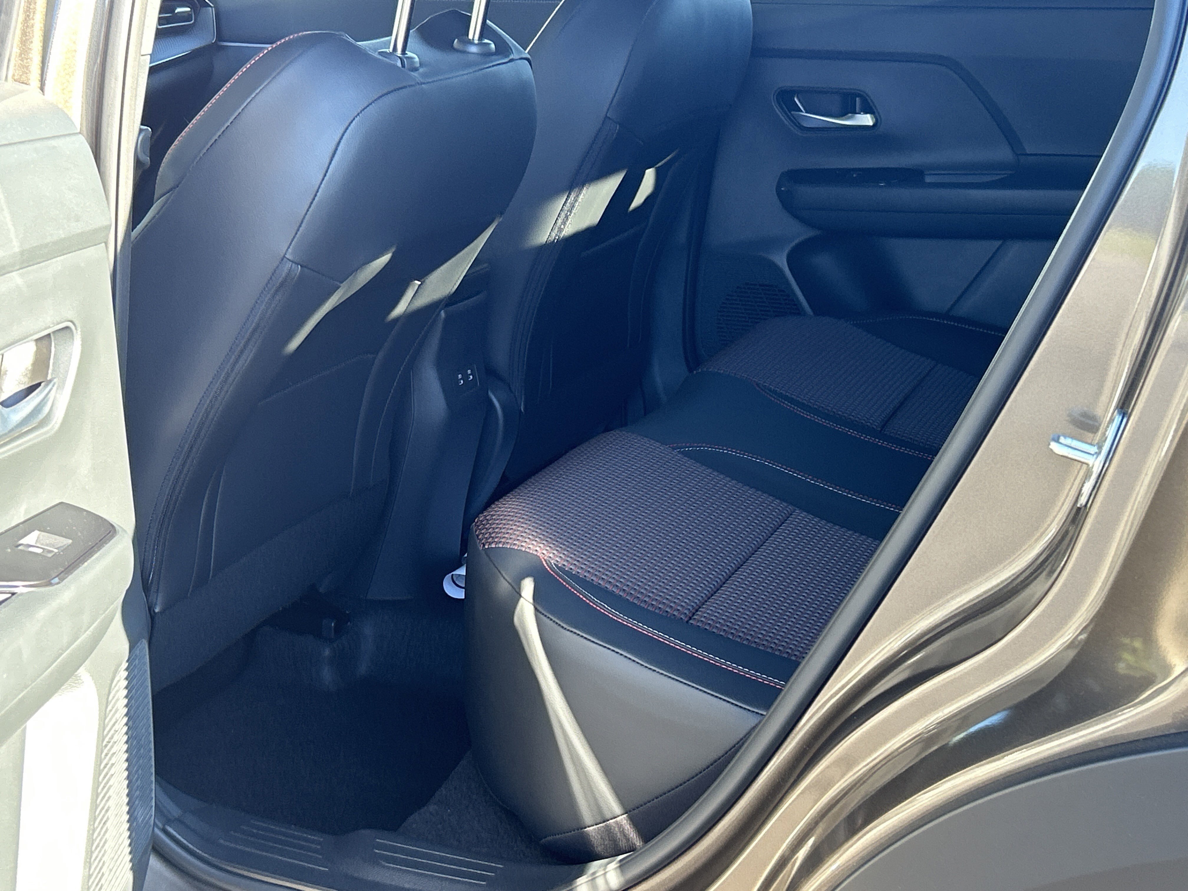 2026 Nissan KICKS SR - Photo 20