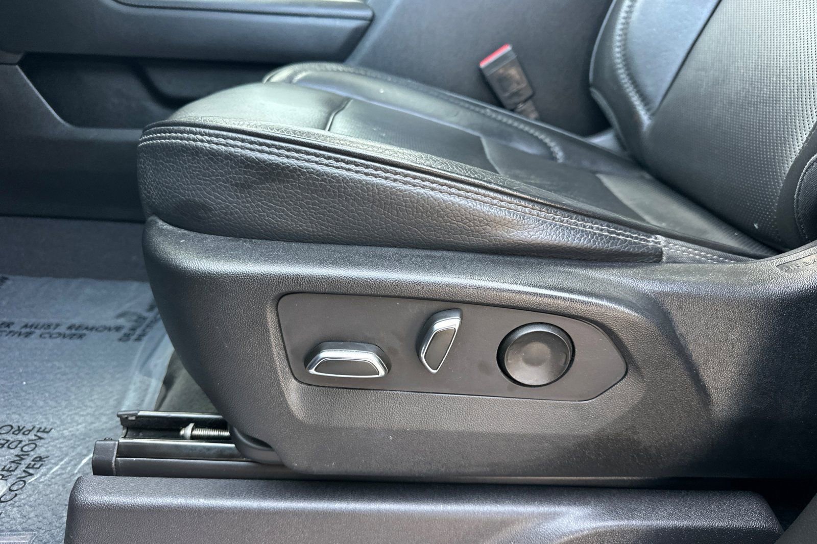 Used 2022 Onyx Black GMC Denali image 13
