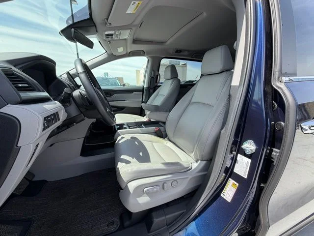 Used 2024 Blue Honda EX-L image 10