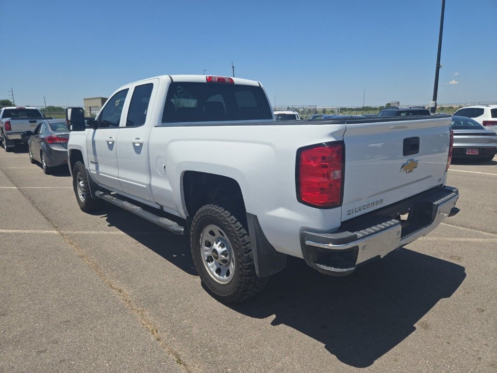 Used 2018 Summit White Chevrolet LT image 5