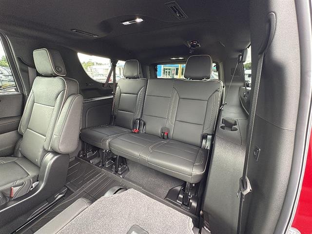 2027 Chevrolet Suburban Premier - Photo 9