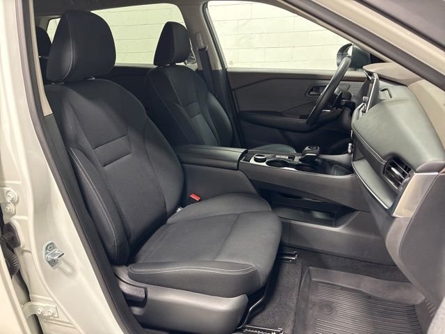 Used 2023 Glacier White Nissan S image 12
