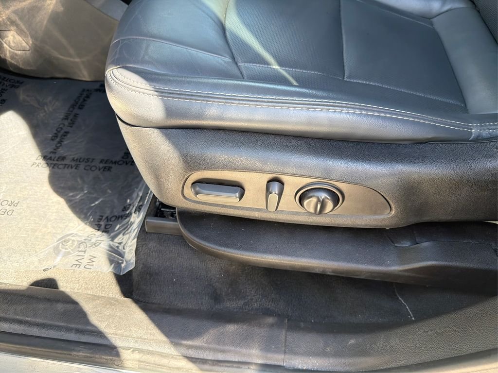 Used 2023 White Buick Essence image 18