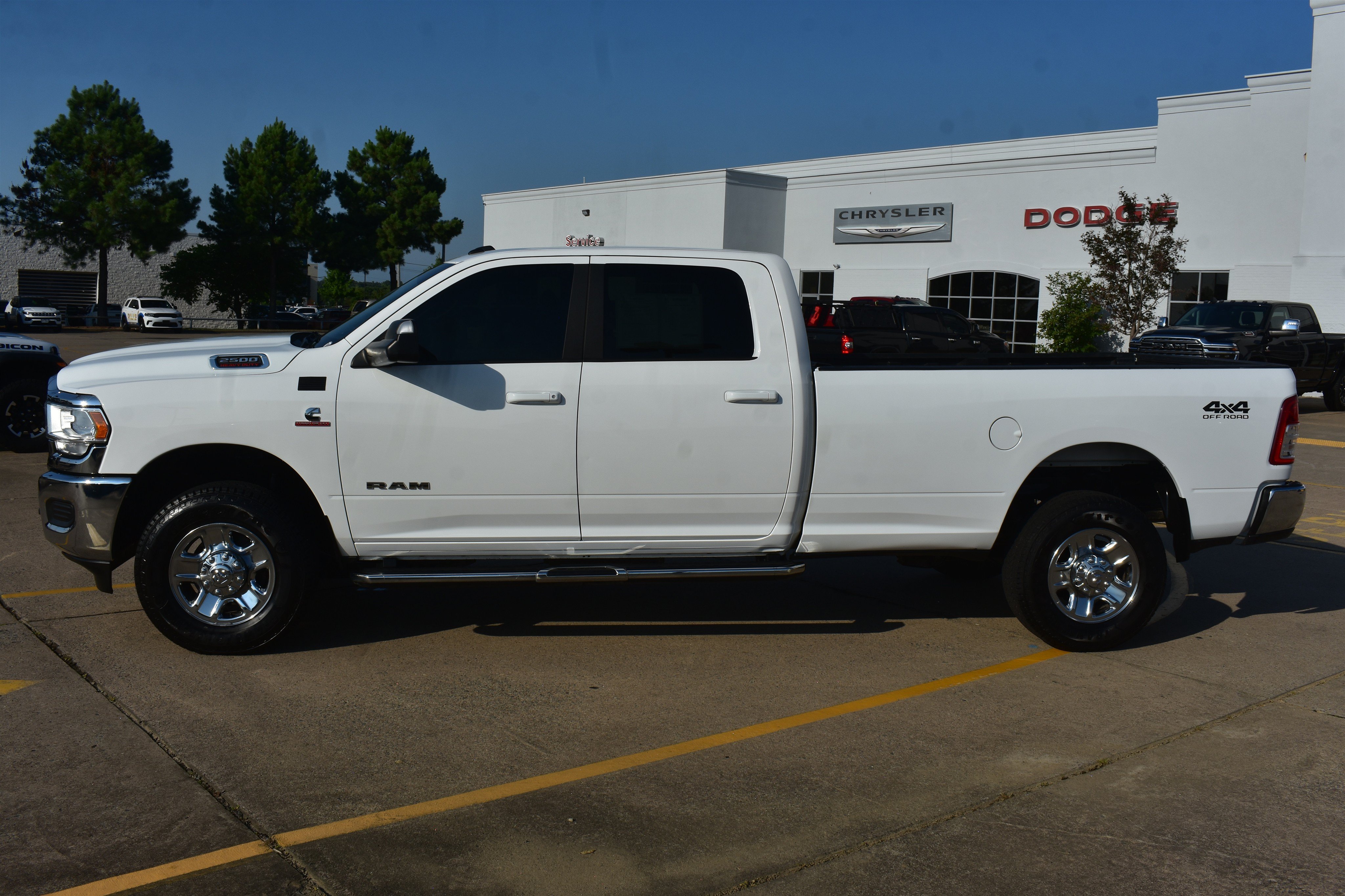 Used 2022 Bright White Clearcoat Ram Big Horn image 9