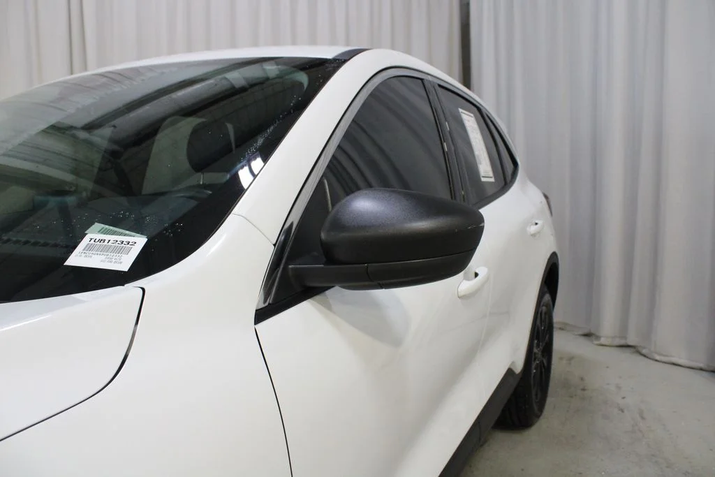 Used 2023 White Ford Active image 33