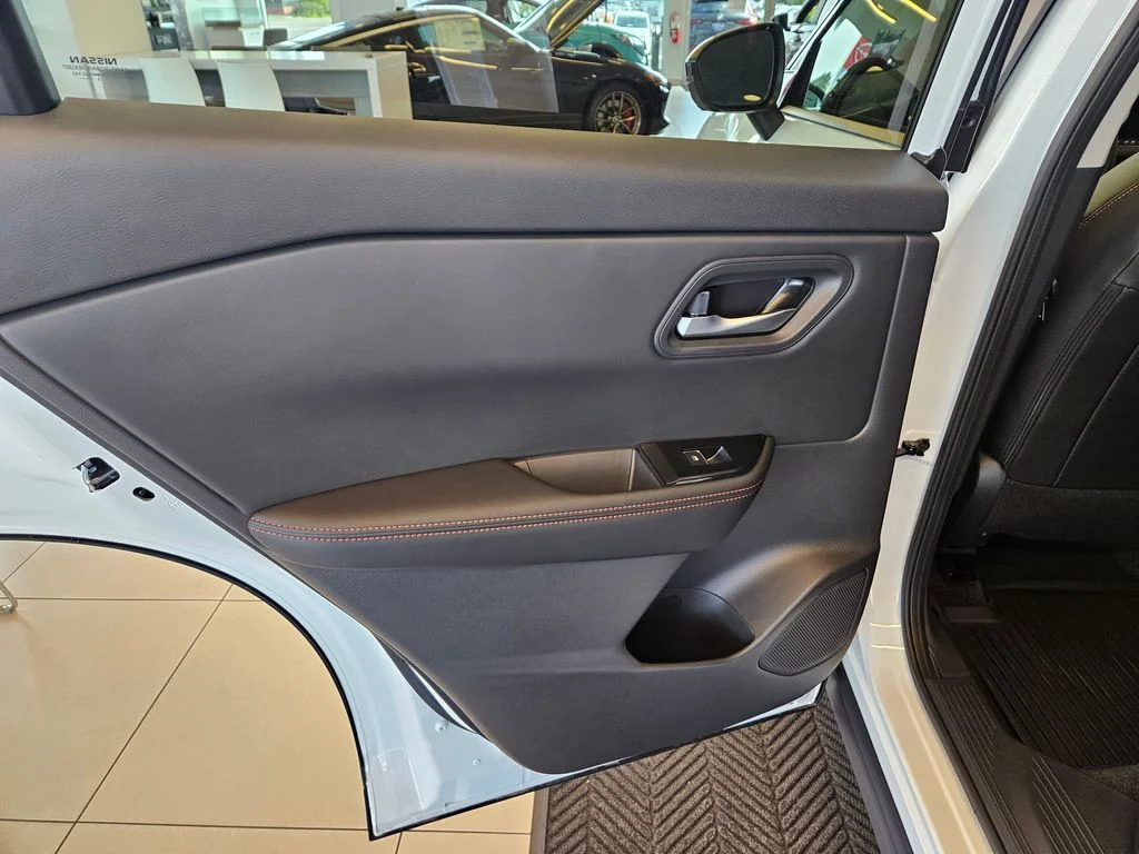New 2026 Everest White Pearl TriCoat Nissan Rock Creek image 23