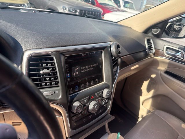 Used 2014 White Jeep Limited image 8