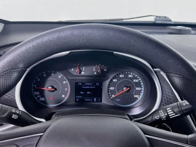 Used 2025 Summit White Chevrolet LT image 12