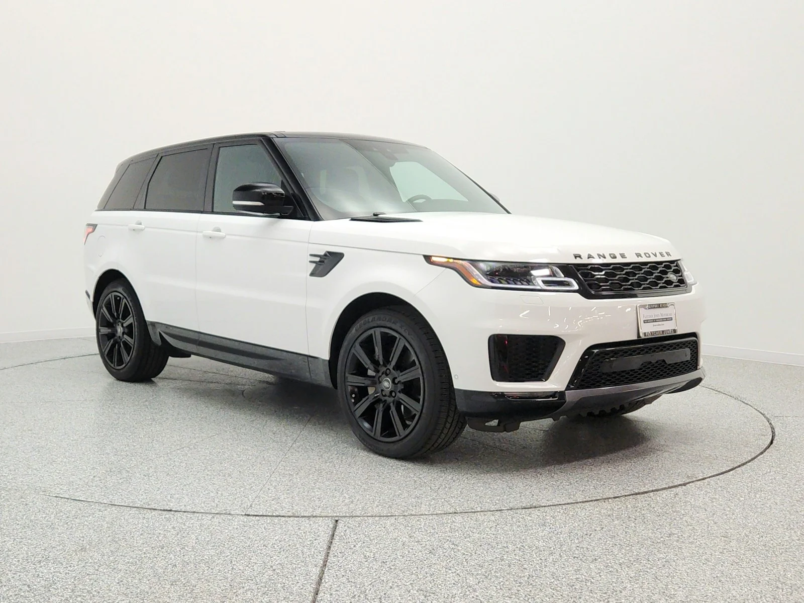 Used 2022  Land Rover Turbo i6 MHEV HSE Silver Edition image 3