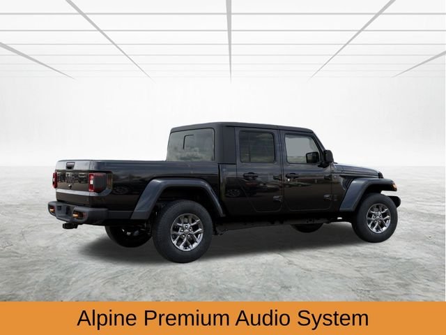 New 2026 Black Clear-Coat Exterior Paint Jeep 85th Anniversary Edition image 5