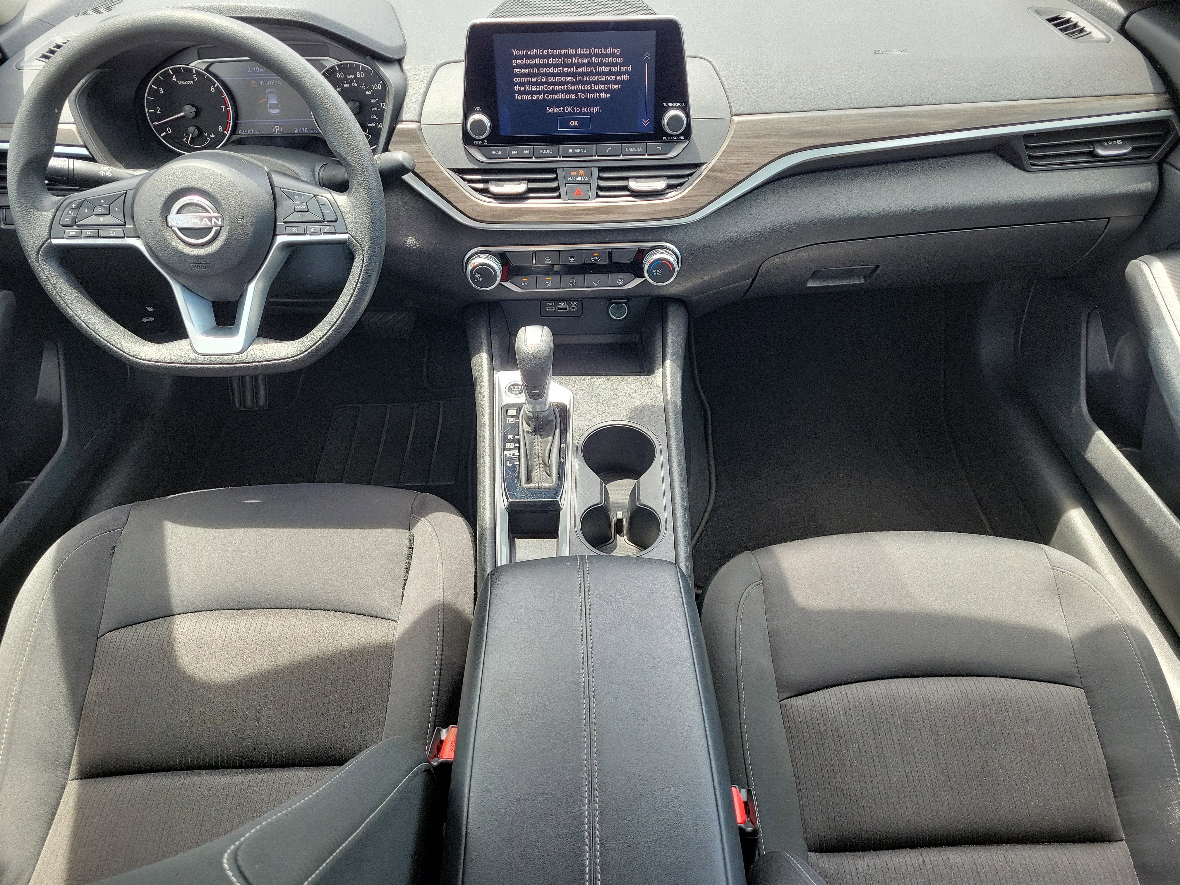Used 2025 Glacier White Nissan SV image 16