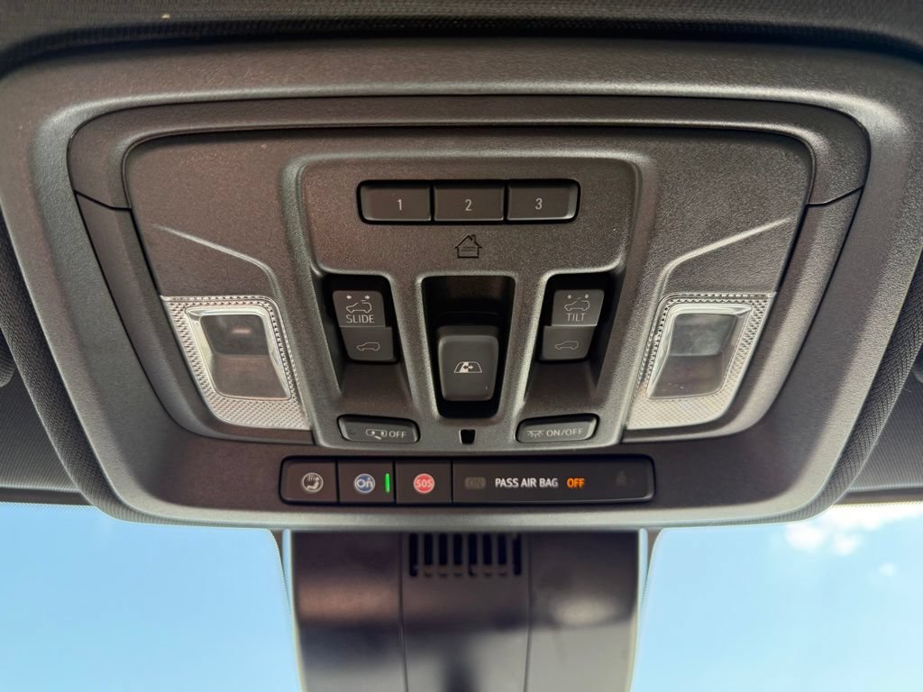 Used 2024 Summit White GMC AT4 image 33