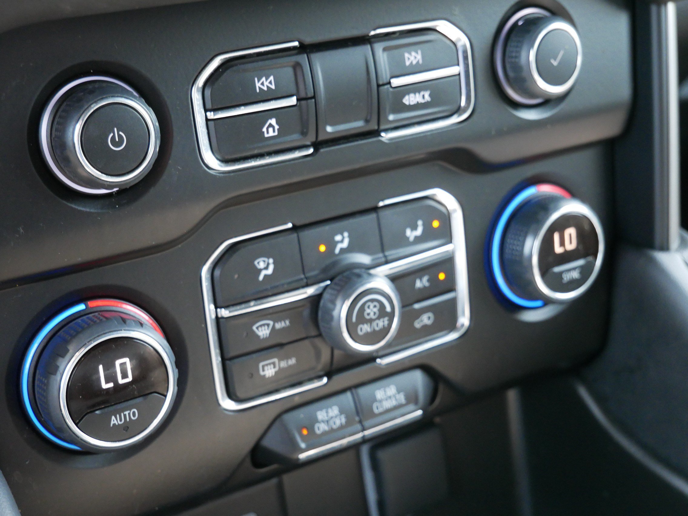 2023 Chevrolet Tahoe LS - Photo 21