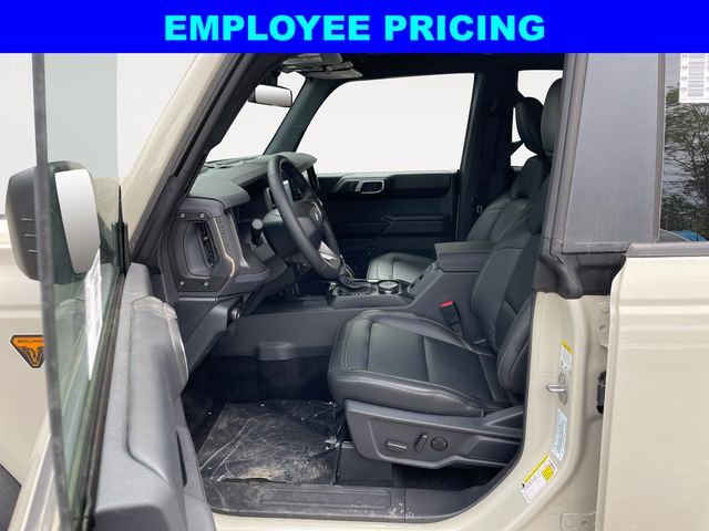 New 2025 Beige Ford Badlands image 9