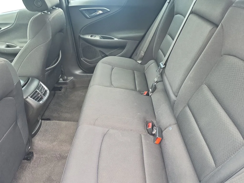 Used 2025 Summit White Chevrolet LT image 22