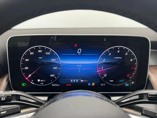 New 2026 Polar White Mercedes-Benz GLC 300 image 2