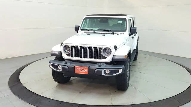 New 2026 Bright White Clear-Coat Exterior Paint Jeep Sahara image 2