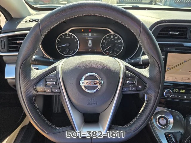 Used 2022 White Nissan SV image 28
