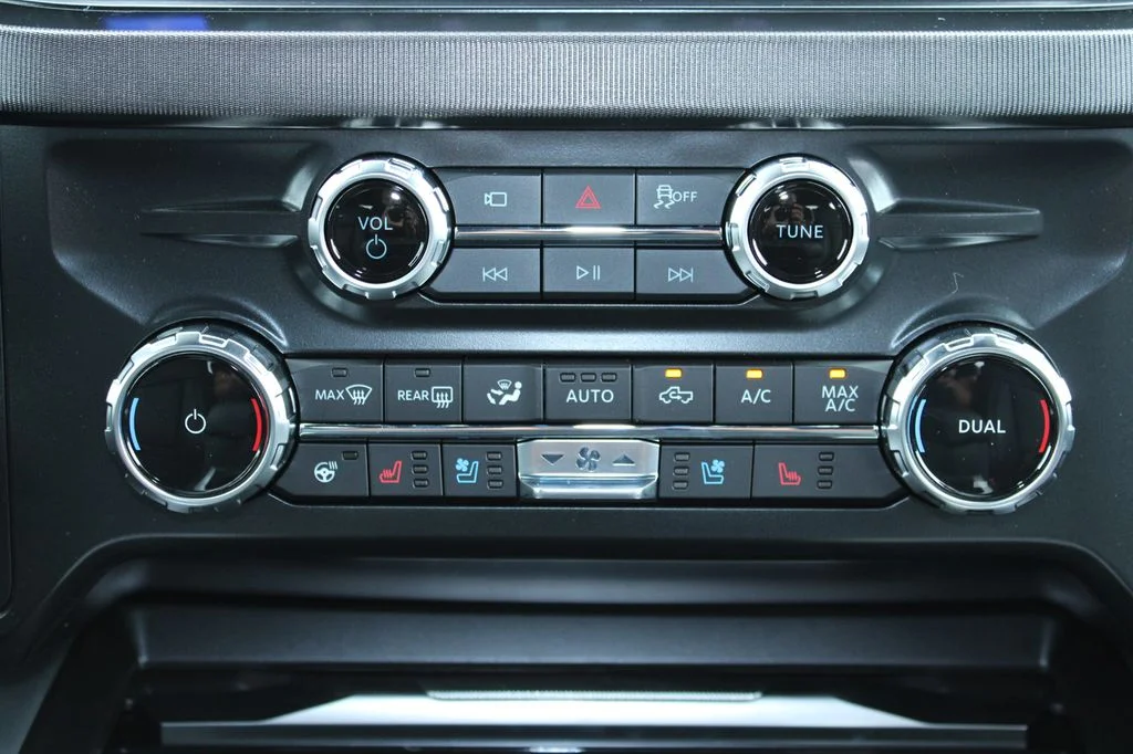 New 2026 Star White Metallic Tri-Coat Ford F-250® Platinum® image 34