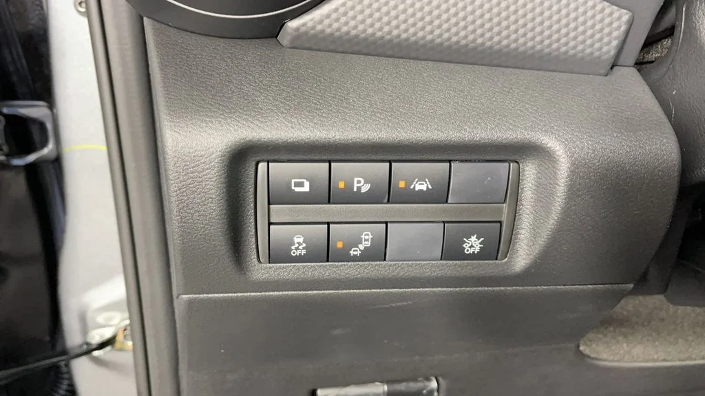 2025 Nissan KICKS PLAY Base - Photo 28
