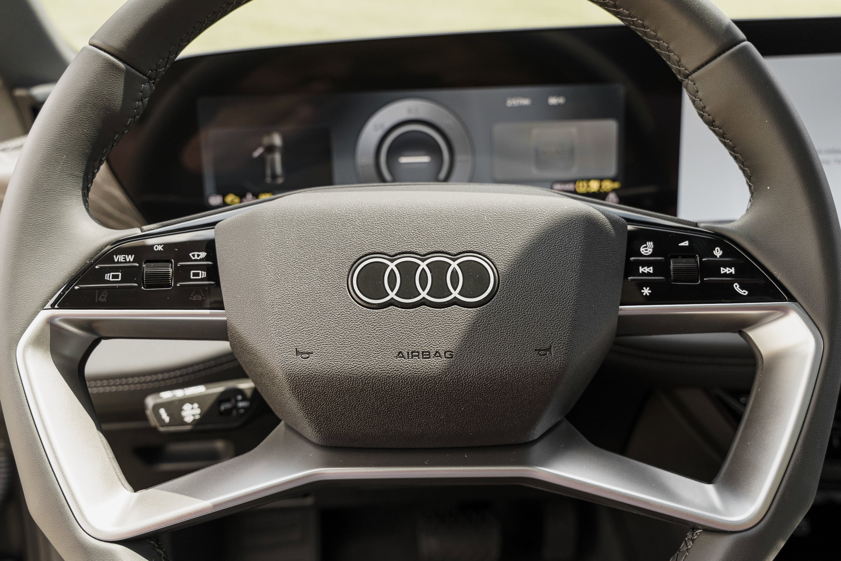 New 2027 Daytona Gray Pearl Effect Audi Premium Plus image 17