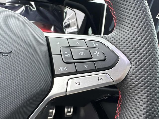 2025 Volkswagen Golf GTI SE - Photo 6