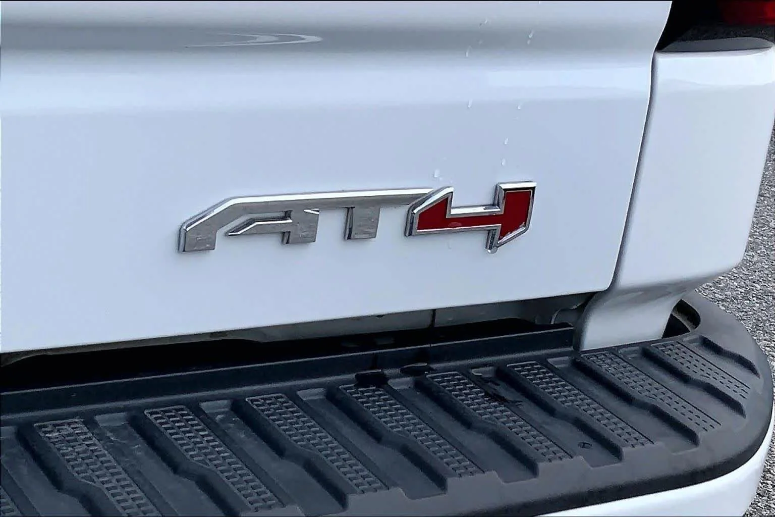 Used 2021 WHITE GMC AT4 image 9