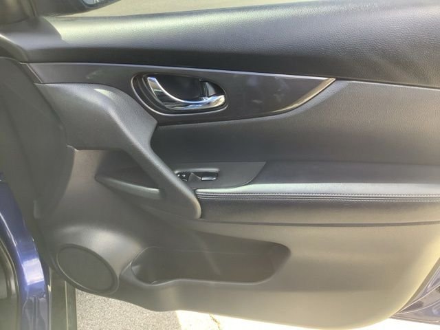 2020 Nissan Rogue SV - Photo 18