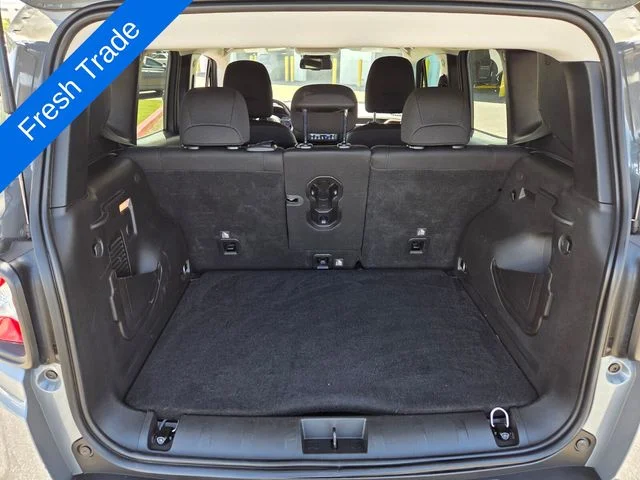 Used 2022 Gray Jeep Trailhawk image 12