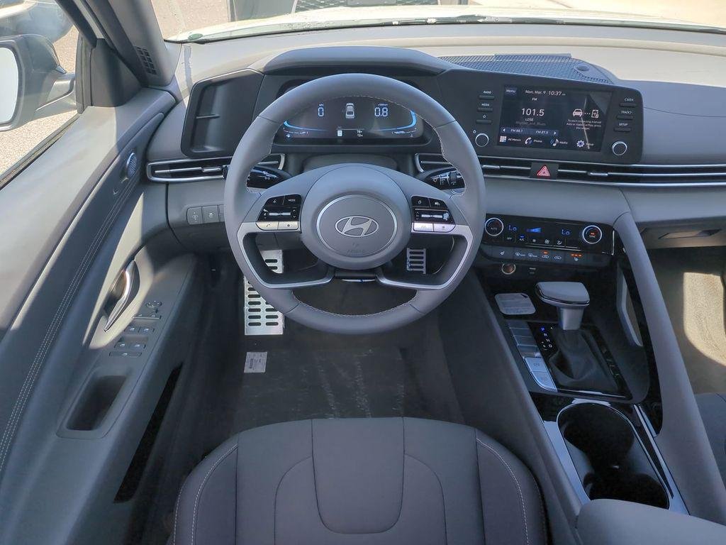 New 2026 White Hyundai SEL Sport Premium image 17
