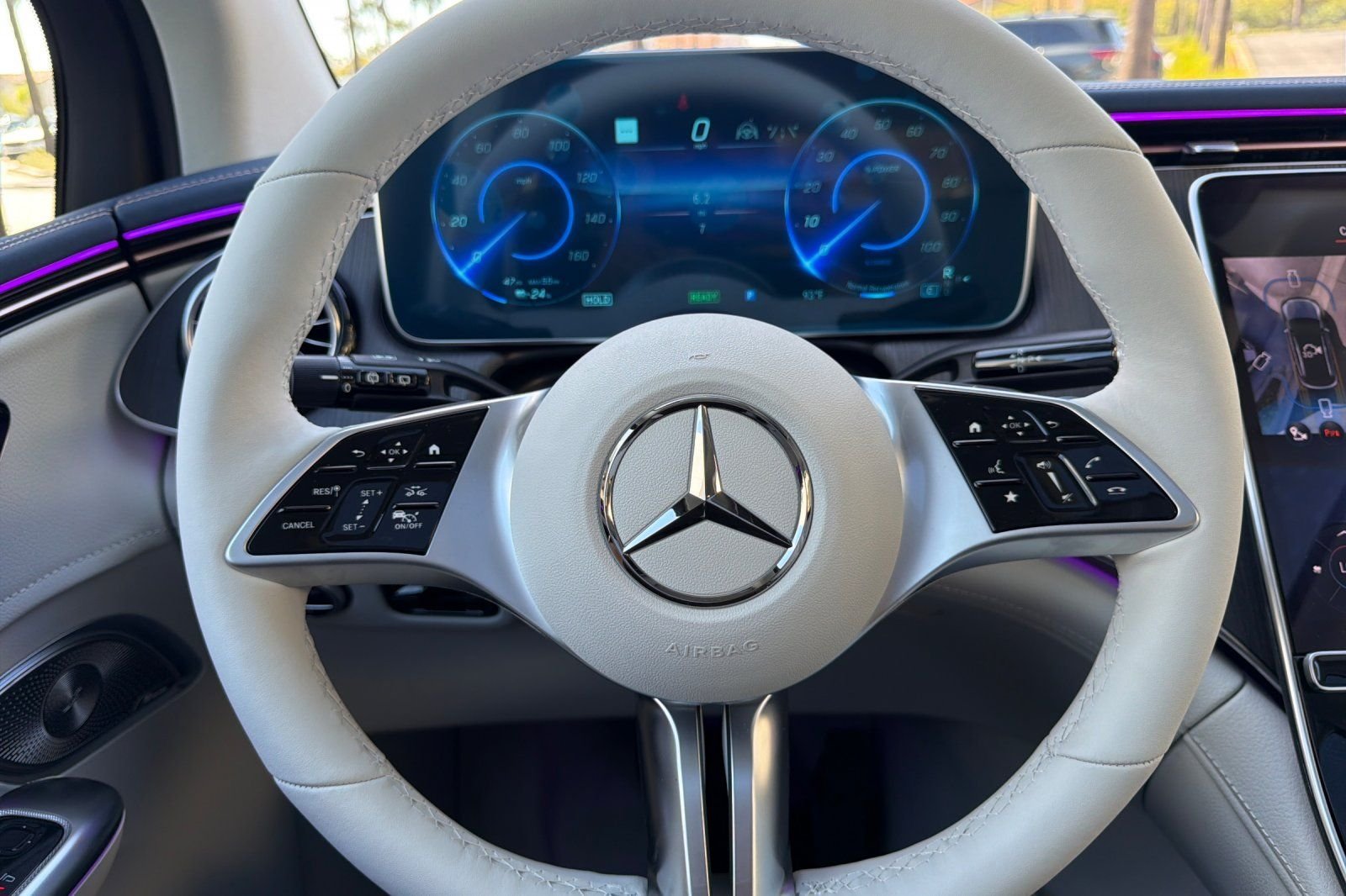 New 2027 MANUFAKTUR Alpine Grey Mercedes-Benz 320 SUV image 21