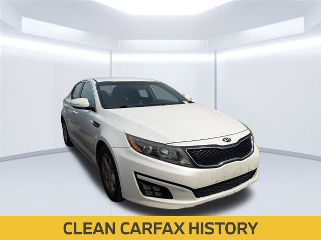 Used 2015 White Kia LX image 3