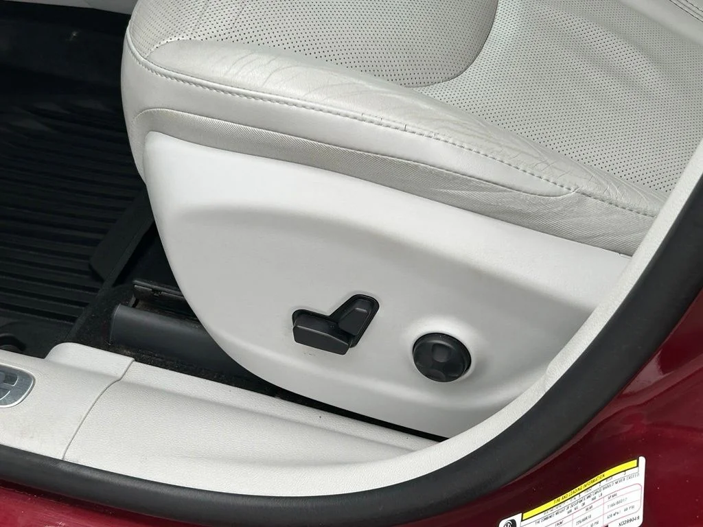 Used 2019 Red Jeep Limited image 14