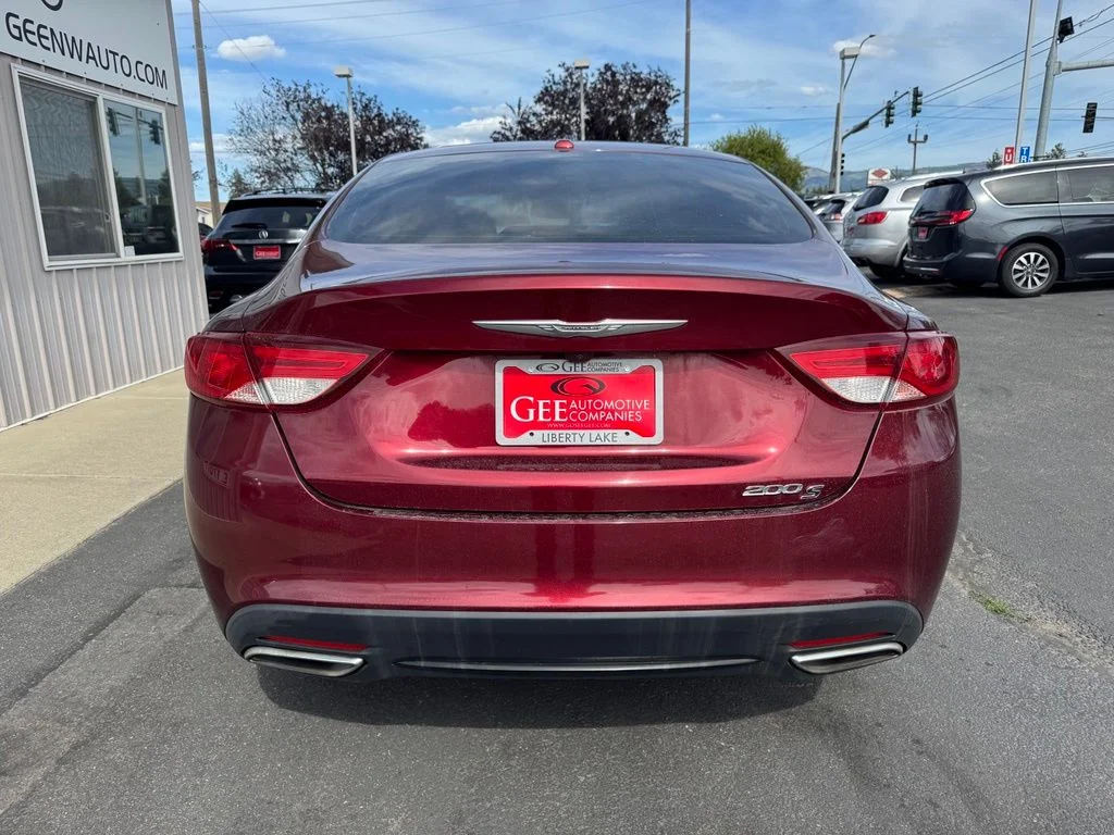 Used 2016 Red Chrysler S image 4